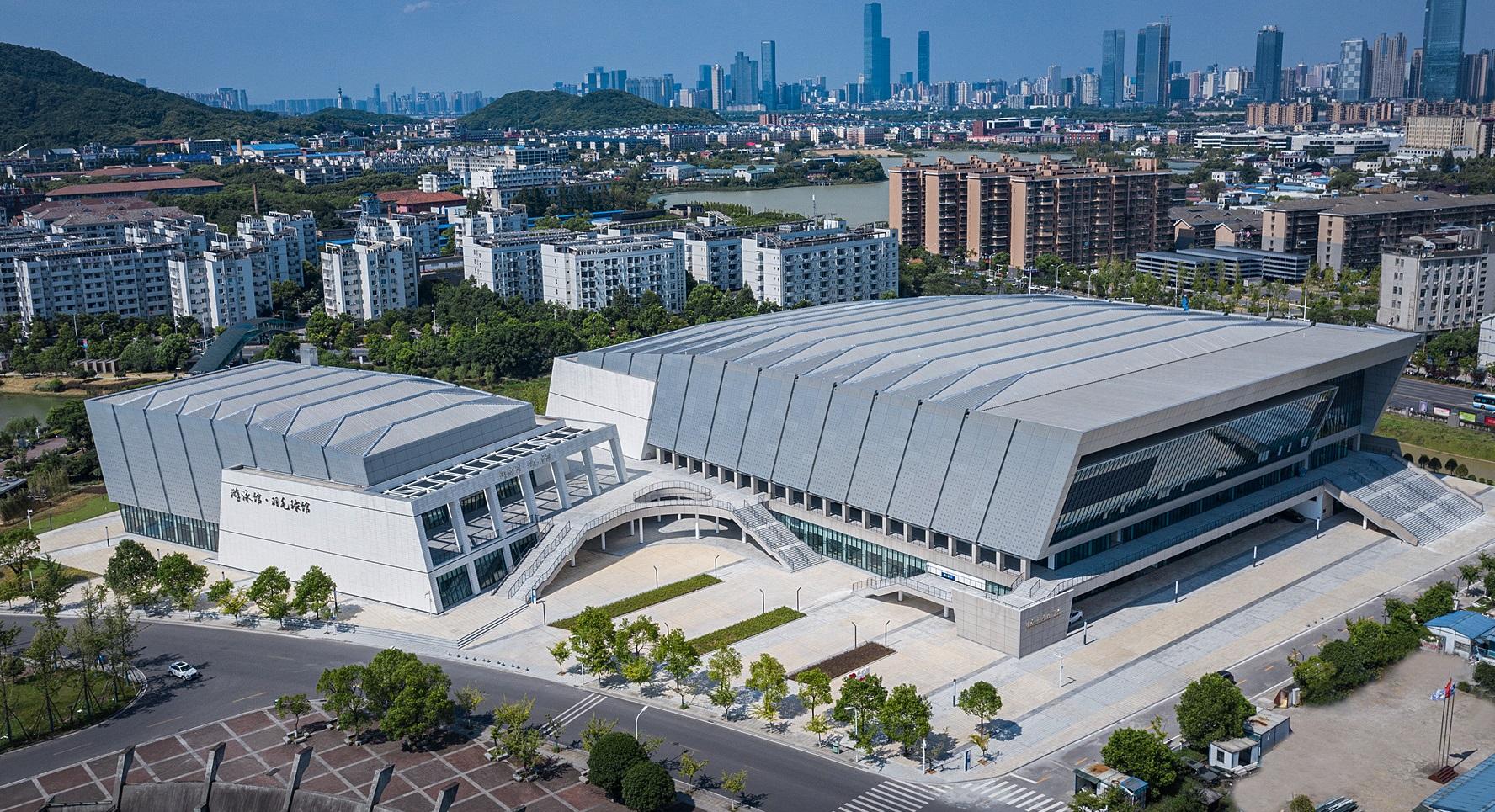 公司承建的中南大學(xué)新校區(qū)體育館（游泳館）建設(shè)工程榮獲兩項(xiàng)（土建、安裝）中國(guó)建設(shè)工程魯班獎(jiǎng)